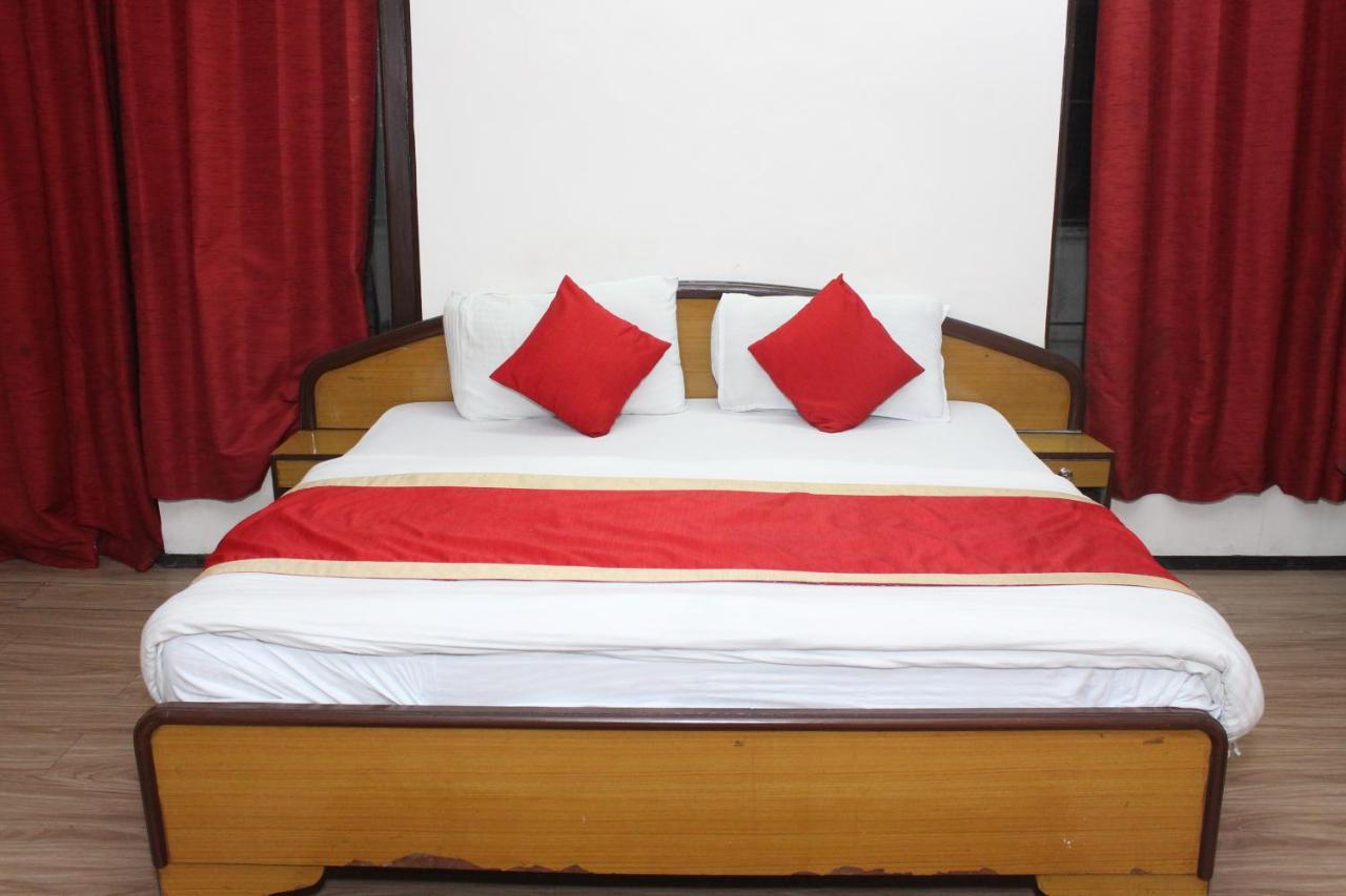 Hotel Dolls Inn ไนนิตาล ภายนอก รูปภาพ