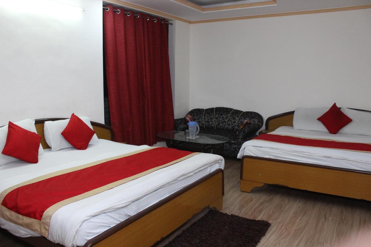 Hotel Dolls Inn ไนนิตาล ภายนอก รูปภาพ