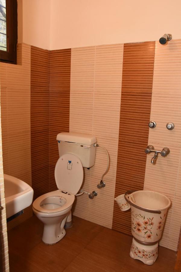 Hotel Dolls Inn ไนนิตาล ภายนอก รูปภาพ